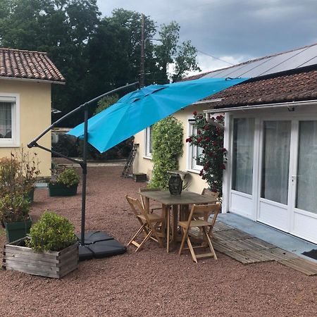 Charmante Maisonnette 2 Personnes Avec Wifi Surgères Esterno foto