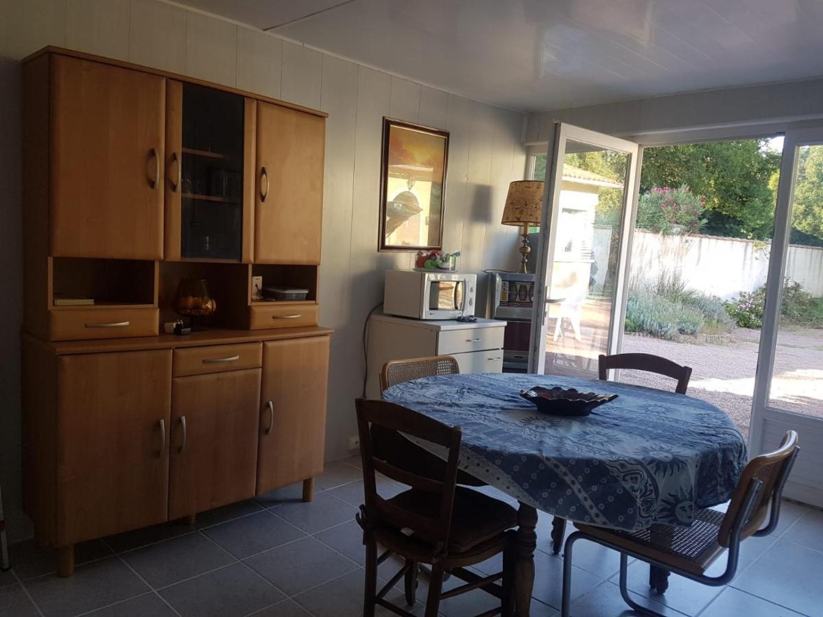 Charmante Maisonnette 2 Personnes Avec Wifi Surgères Esterno foto